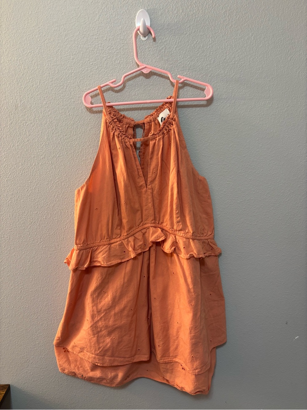 💚$5 Deals- Peach Ruffle Hem Small Sleeveless Cotton Top